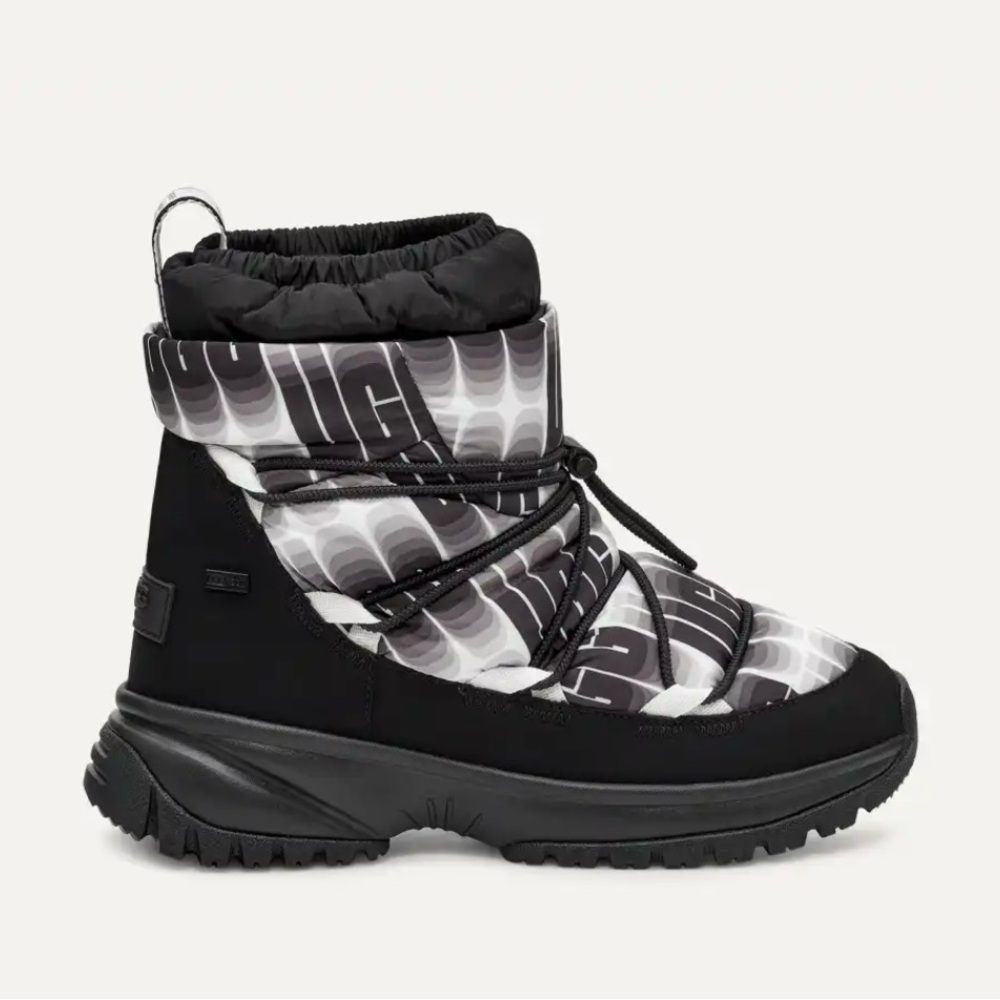 Ugg Yose Puffer Boots 7
